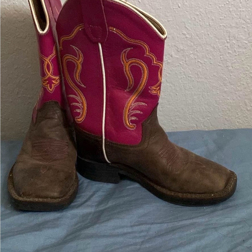 Old West Tan Leather Boot Interior with Black Branding and Orange Stitching